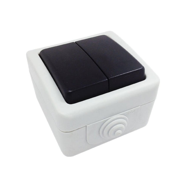 Wechselschalter mit Wippen, 10 A, 250 V, weiß.