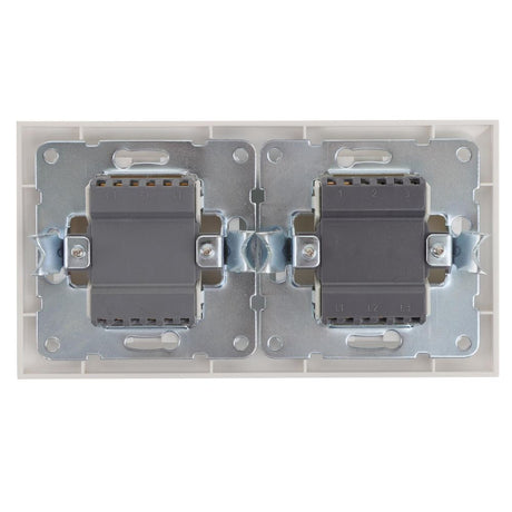 Wechselschalterkombination Zweifachwippe und Schalter, 10 A, 250 V, weiß.
