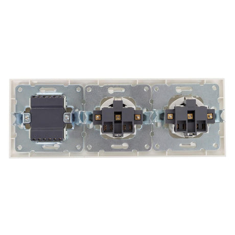 2 x Schutzkontakt-Steckdosen mit 3 x Aus- Wechselschaltern, 16 A, 250 V, weiß.