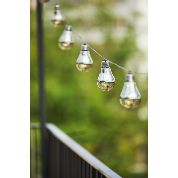 10er Lichterkette mit rauchigem Glas im industrial Design.