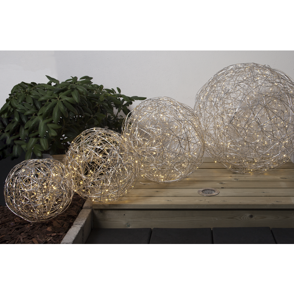 Wunderschöne Deko Lichterkugel in silber für den Innen-und Außenbereich, Ø 37,5 cm.