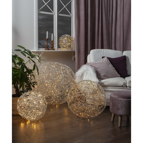 Wunderschöne Deko Lichterkugel in silber für den Innen-und Außenbereich, Ø 37,5 cm.