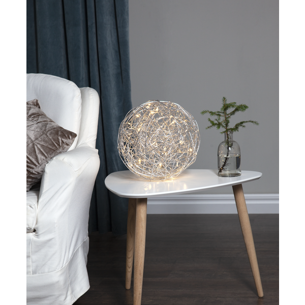 Wunderschöne Deko Lichterkugel in silber für den Innen-und Außenbereich, Ø 37,5 cm.