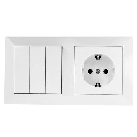 Schutzkontakt-Steckdose mit 3 Aus- Wechselschaltern, 16 A, 250 V, weiß.