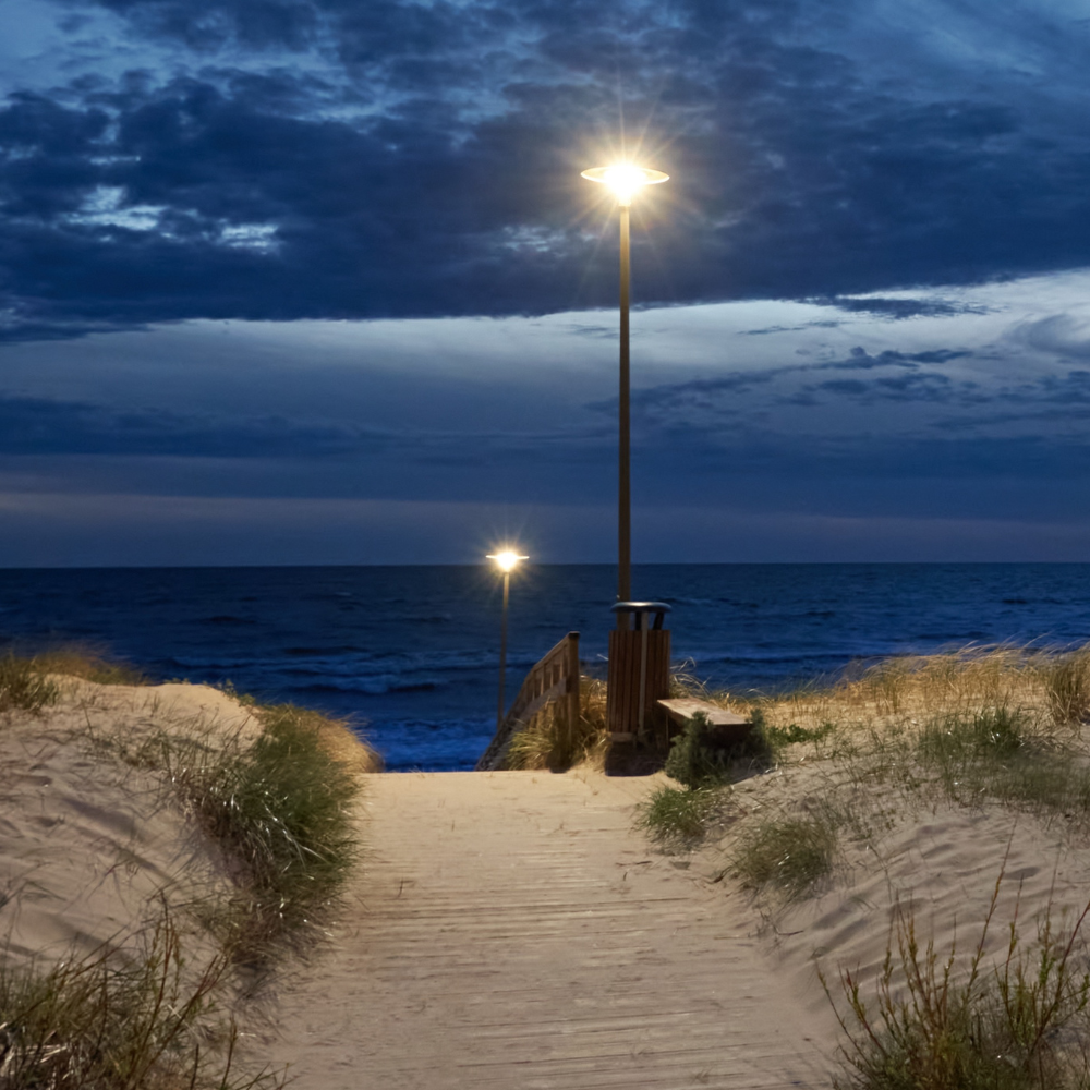 LED Straßenleuchte, rund, 90 W, 9000 lm, 3000 K (warmweiß), IP65, Parkanlage.
