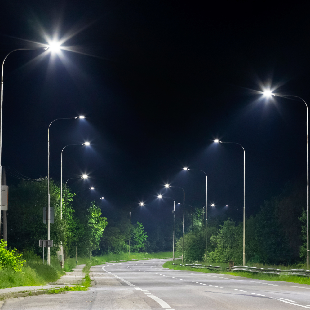 LED Straßenleuchte, 50 W, 4500 K (neutralweiß), 5000 lm, grau, IP65, Wand- und Mastmontage.