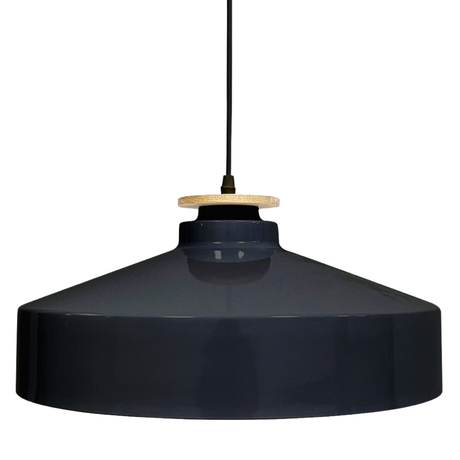 Elegante Pendelleuchte in Schwarz, runde Form, aus Stahl, E27-Fassung, IP20, Ø40 cm.