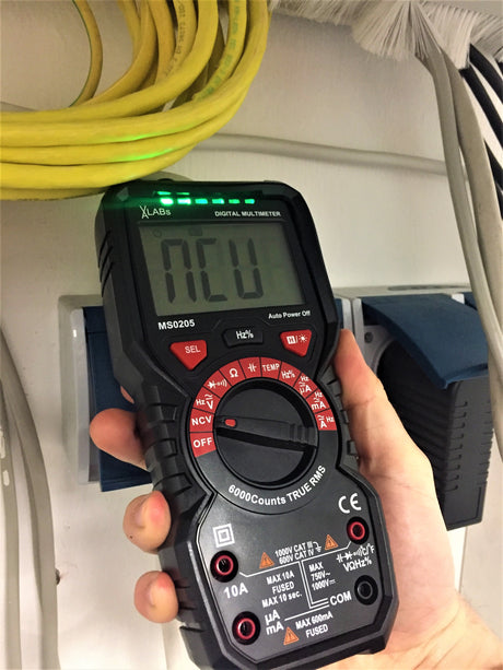 Digital-Multimeter, 6.000 Counts mit NCV.