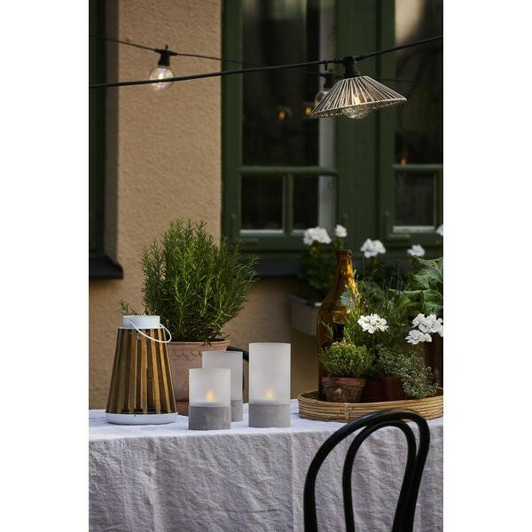 Dekorative LED Solar-Laterne "Catania" aus Holz und Metall.