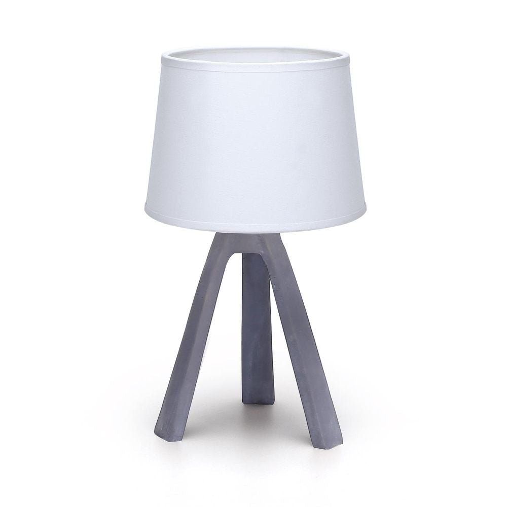 Exklusive Harzdekor-Tischlampe mit grauem Lampenfuß und weißem Stoffschirm.
