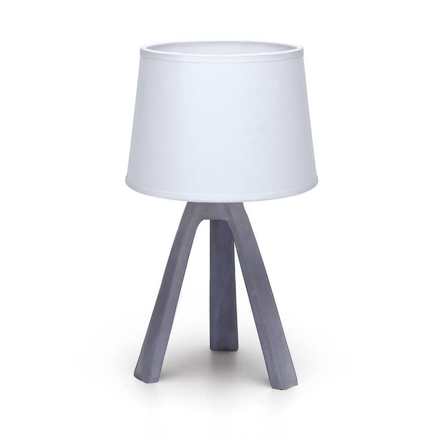 Exklusive Harzdekor-Tischlampe mit grauem Lampenfuß und weißem Stoffschirm.