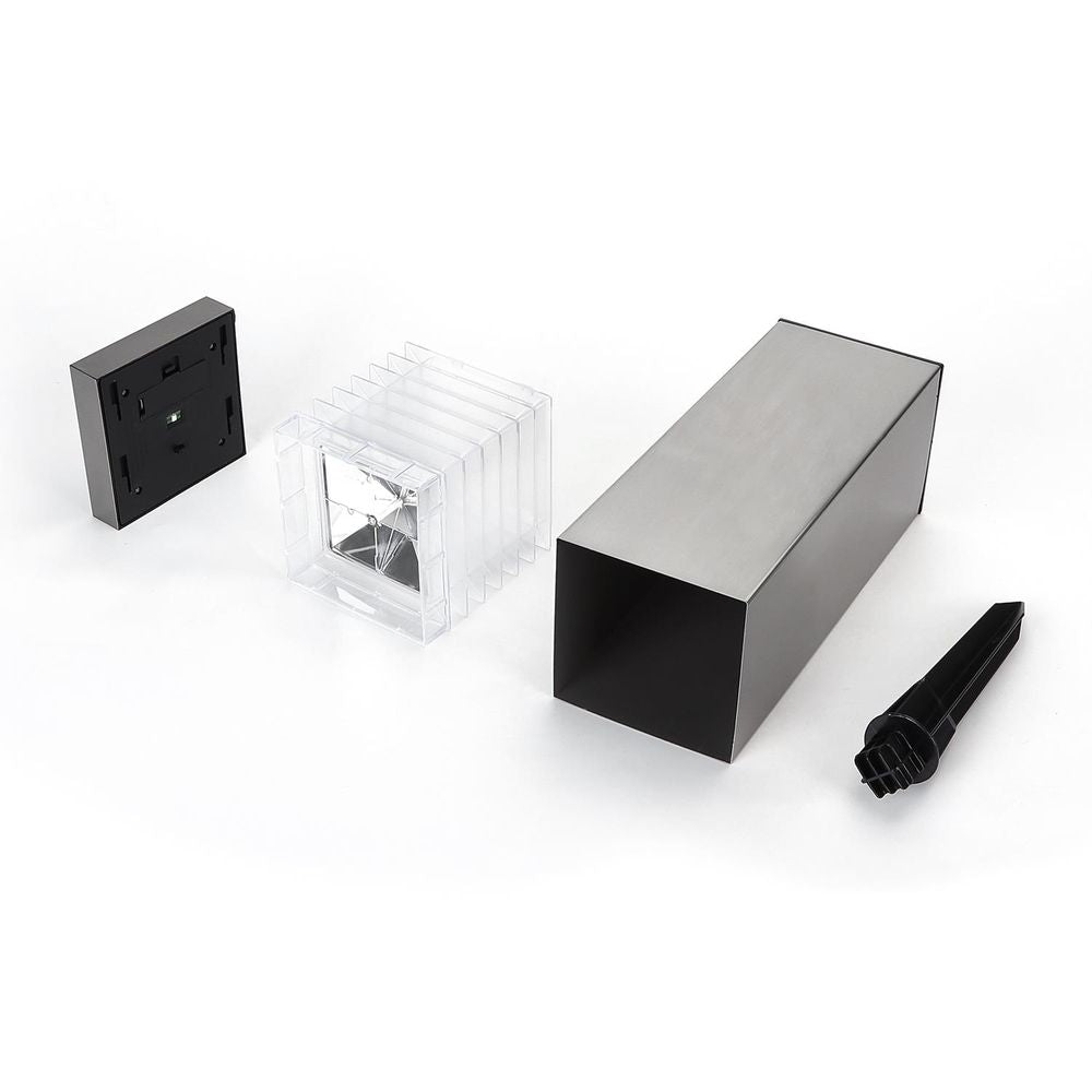 LED-Solargartenleuchte mit Spieß, 0,4 W, 3000 K, silber.