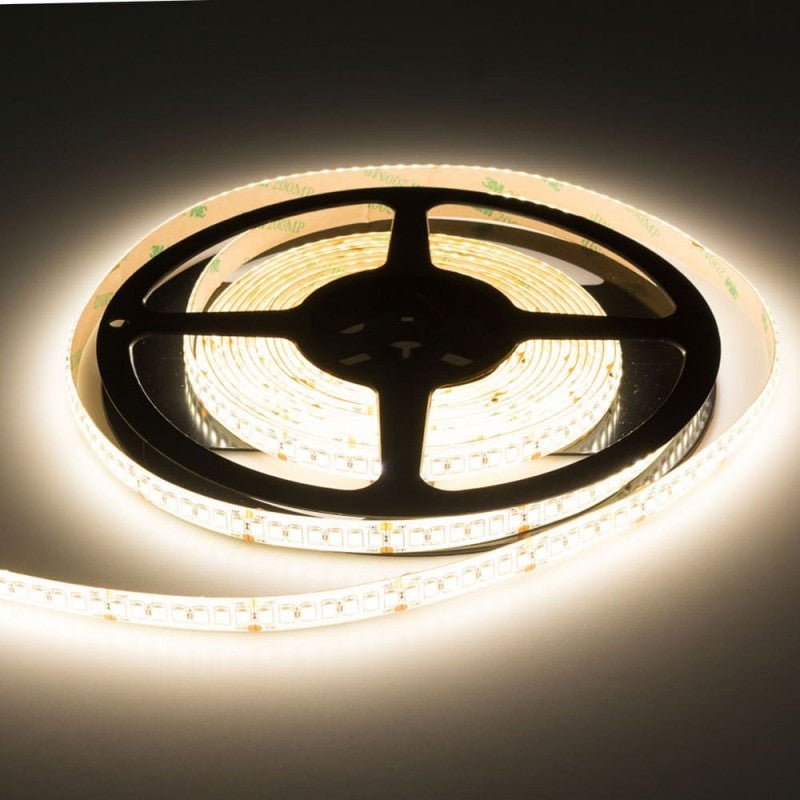 LED-Streifen, 10500 lm, 24V, weiß, 196 LEDs/m, 5m, IP65.
