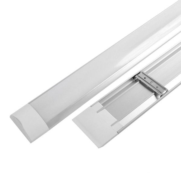 LED-Unterbauleuchte, 45W, 150cm, 6030 Lumen, 6000 K (kaltweiß).