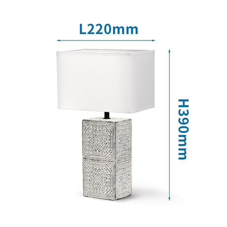 Stilsichere Tischlampe aus Keramik mit  weißem orientalischem Muster schwarz unterlegt und eckigen S.