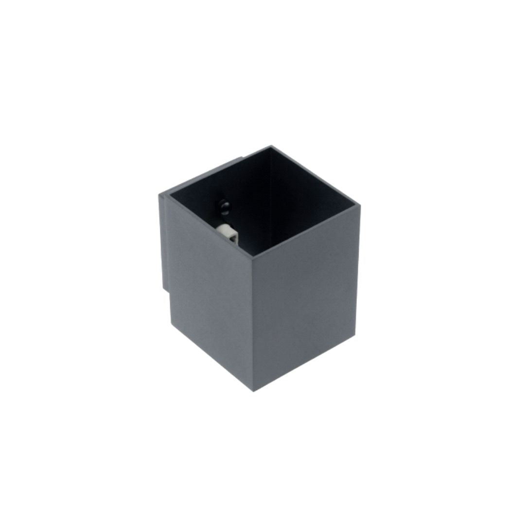 Wandleuchte für G9-Leuchtmittel, schwarz, quadratisch.