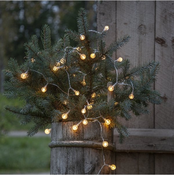 Wunderschöne Lichterkette mit kleinen Kugeln, IP44.