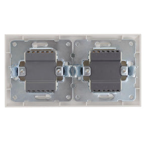 Wechselschalterkombination Zweifachwippe und Schalter, 10 A, 250 V, weiß.
