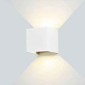 LED Wandleuchte, 12 W, IP54, 1320 lm, 3000 K, weiß.