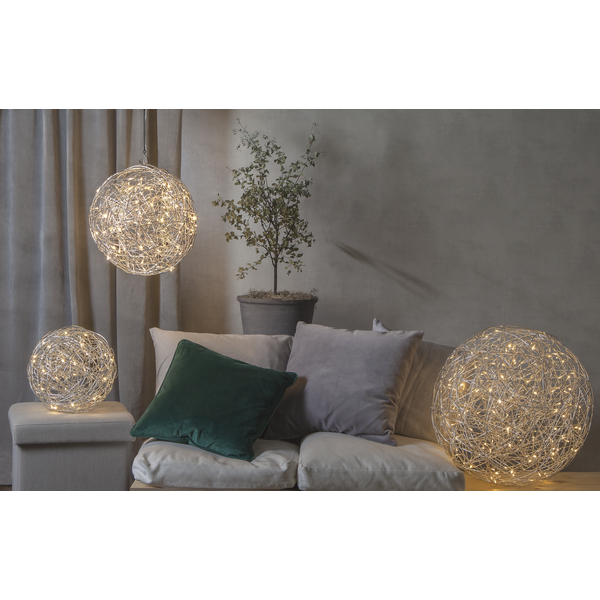 Wunderschöne Deko Lichterkugel in silber für den Innen-und Außenbereich, 40x40 cm.
