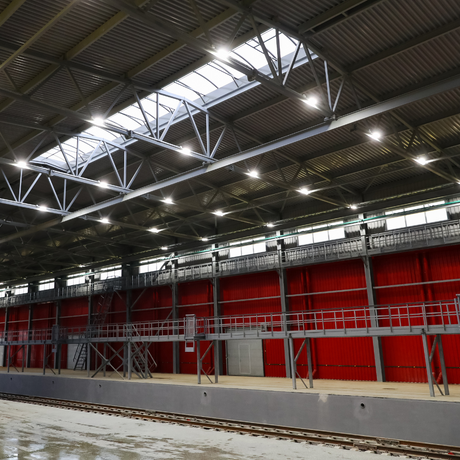 10er-Pack LED-Highbay, Hallenstrahler rund, grau, 100 W, 10000 lm, CCT 3000-6500 K (warm-, neutral-, kaltweiß), IP65.