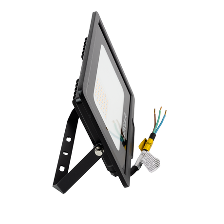 LED-Fluter, 30 W, 3000 K (warmweiß), 3000 lm, schwarz, IP65.