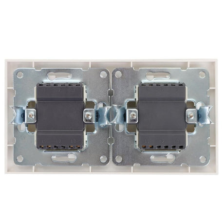 Wechselschalterkombination Schalter und Zweifachwippe, 10 A, 250 V, weiß.